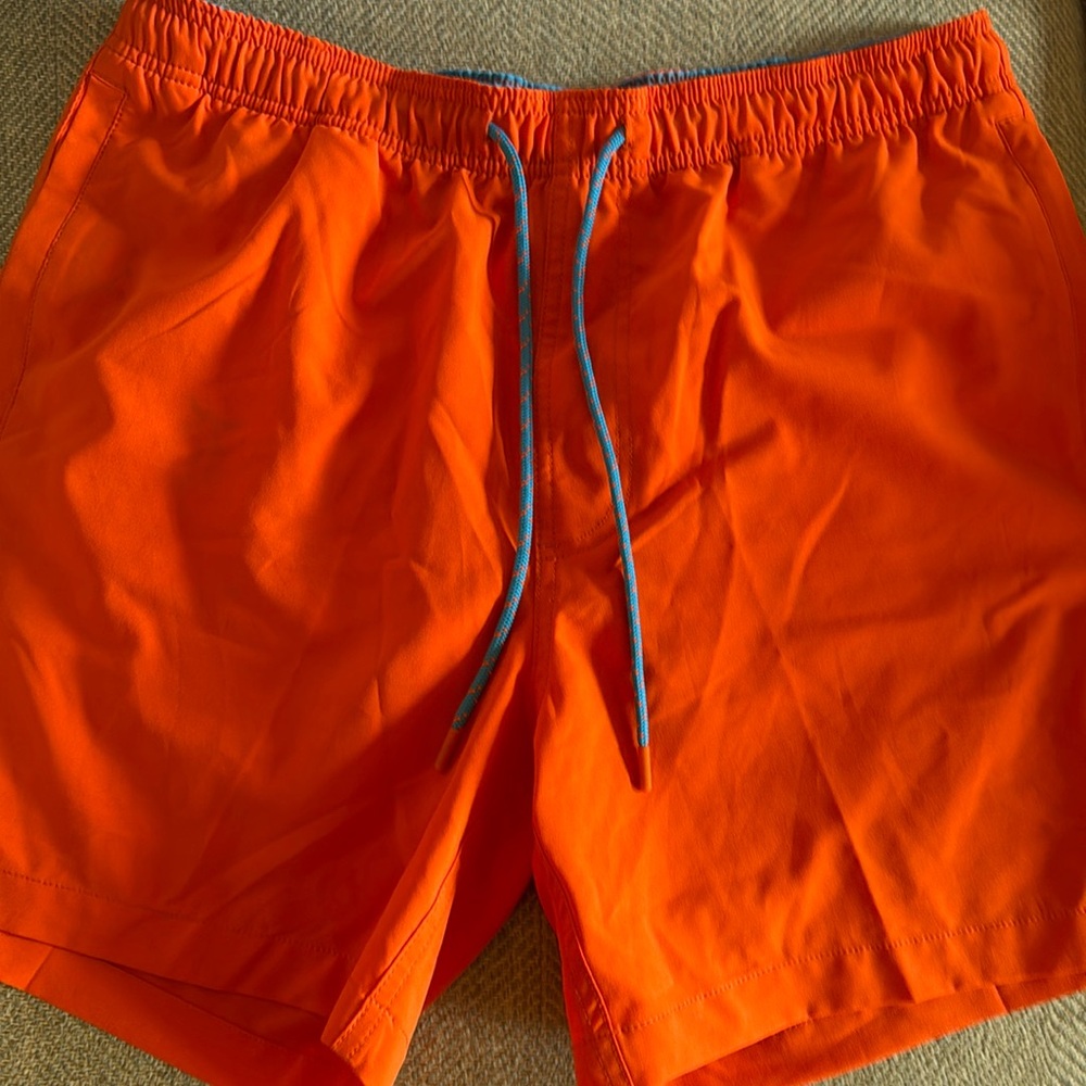 Southern Tide orange men’s swim trunks size Large